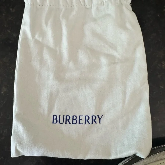 Burberry Leather Wallet Beige Pebbled Zip Pouch Equestrian Knight Logo - Picture 4 of 7